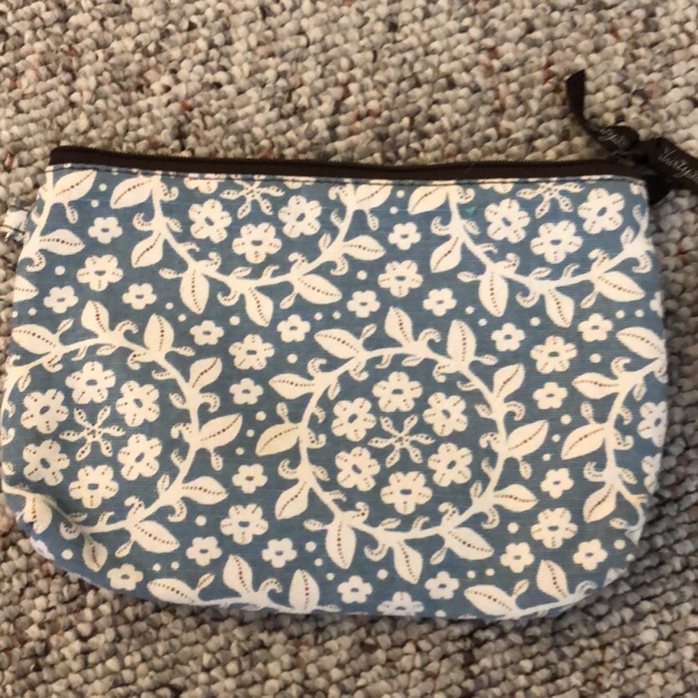 Zipper pouch